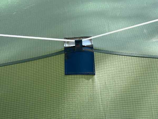 SwissPiranha MantaRay 10 Tarp Rouge 0,6kg Étanche 5000mm